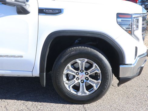 Used 2024 GMC Sierra 1500 SLT image 9