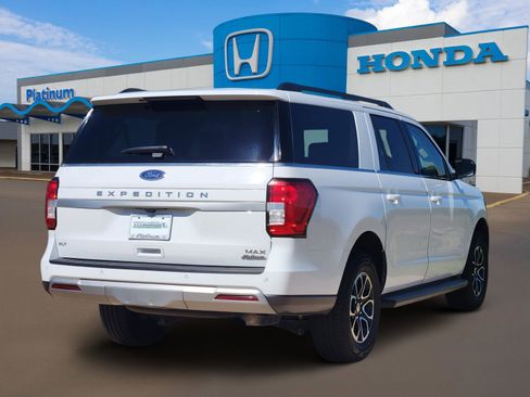 Used 2024 Ford Expedition Max XLT image 4