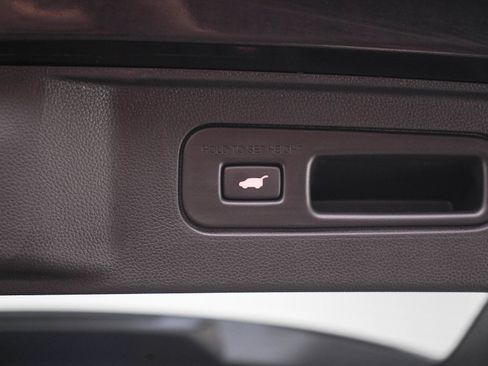 Used 2023 Honda Pilot EX-L image 17