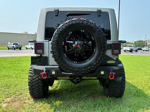 Used 2017 Jeep Wrangler Unlimited Sport w/ Quick Order Package 24S AWD/4WD image 6