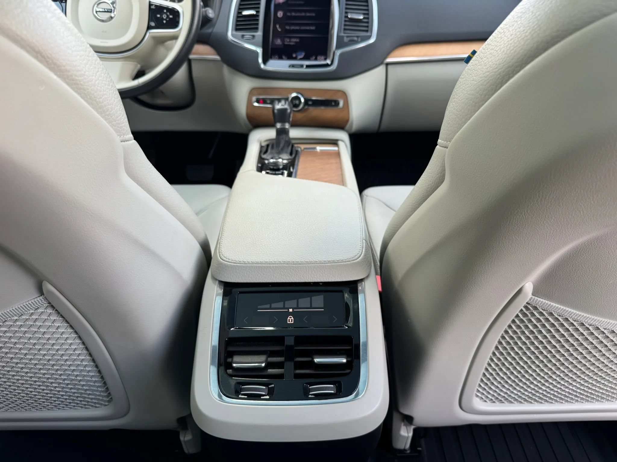 Used 2021 Volvo XC90 T6 Momentum w/ Protection Package Premier AWD/4WD image 20