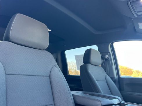 Used 2023 GMC Sierra 3500 SLE w/ SLE Value Package image 13