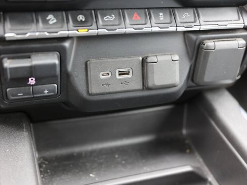 Used 2020 Chevrolet Silverado 1500 RST w/ All-Star Edition image 33