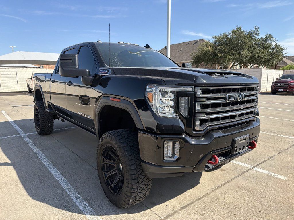 Used 2020 GMC Sierra 2500 AT4 w/ AT4 Premium Package AWD/4WD image 2