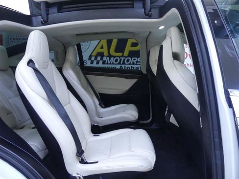 Used 2017 Tesla Model X 100D AWD/4WD image 4