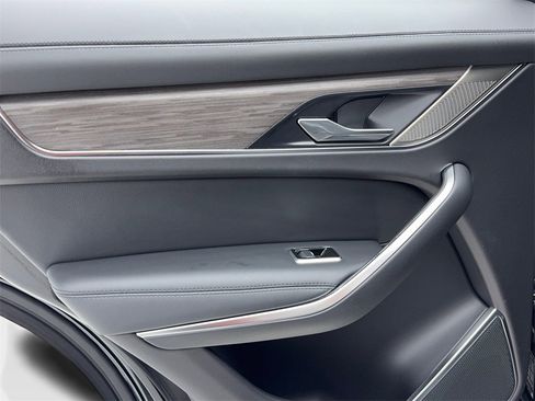 Used 2023 Jaguar F-PACE S image 43