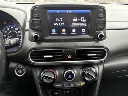 Used 2018 Hyundai Kona SEL w/ SEL Tech Package 02 FWD image 30