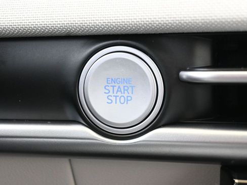 New 2026 Hyundai Tucson Limited image 32