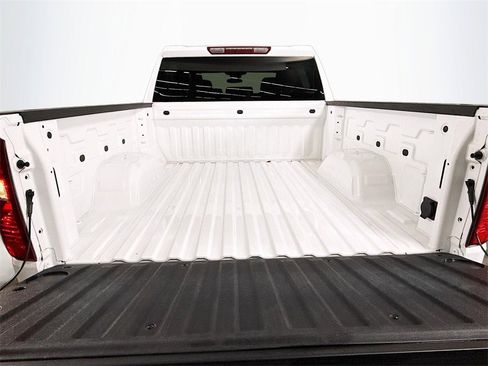 Used 2024 Chevrolet Silverado 1500 LT image 18