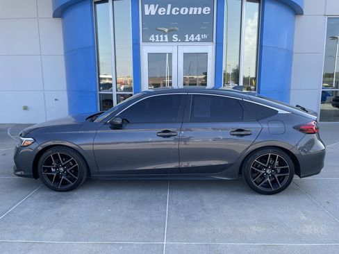 Used 2024 Honda Civic Sport Touring image 1