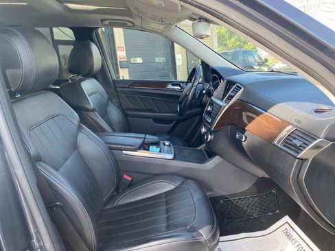 Used 2015 Mercedes-Benz GL 450 4MATIC image 33