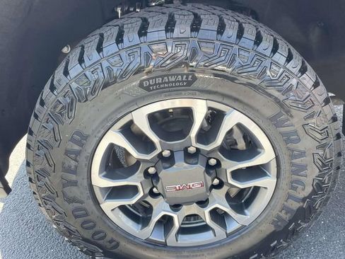 Certified 2023 GMC Sierra 3500 SLE w/ SLE Convenience Package AWD/4WD image 7