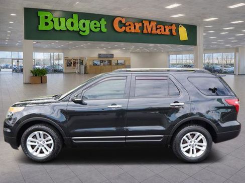 Used 2014 Ford Explorer XLT w/ Equipment Group 202A AWD/4WD image 3