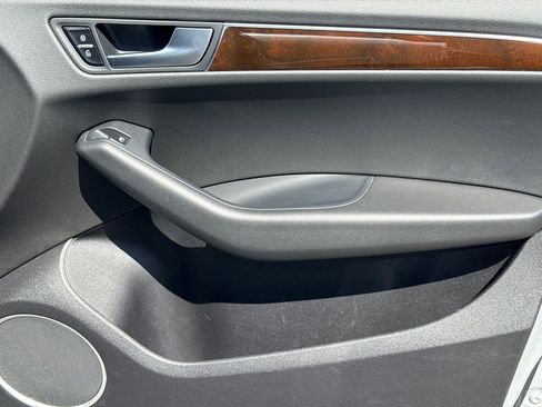 Used 2012 Audi Q5 3.2 Premium Plus w/ Audi MMI Navigation Plus Pkg AWD/4WD image 13