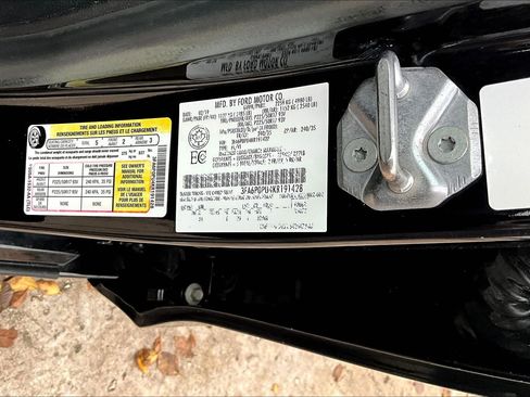 Used 2019 Ford Fusion SEL image 4