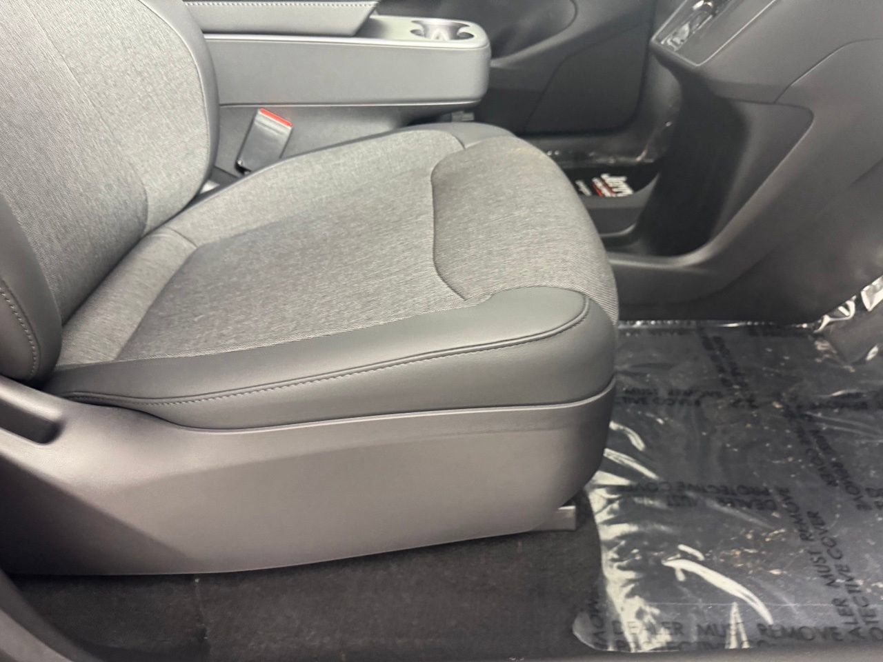 Used 2026 Tesla Model Y 2WD image 27