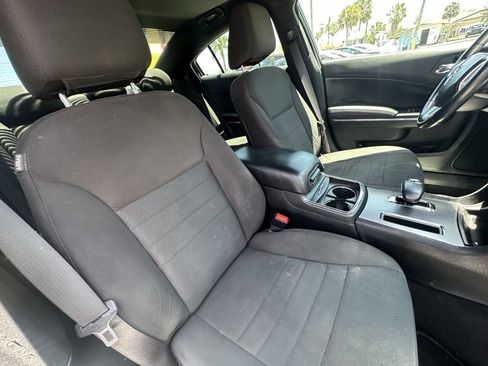 Used 2014 Dodge Charger SXT image 18