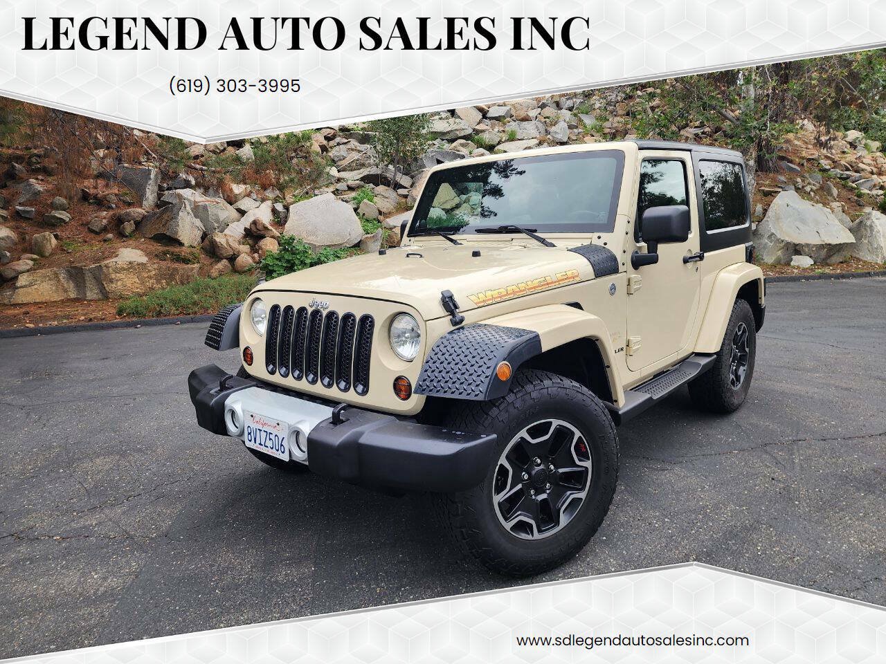 Used 2011 Jeep Wrangler Sahara w/ Dual Top Group AWD/4WD image 2