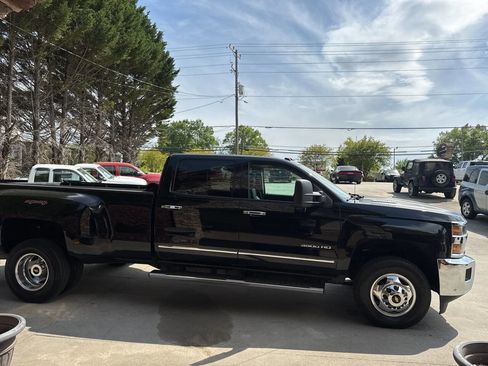 Used 2015 Chevrolet Silverado 3500 LTZ w/ Duramax Plus Package image 6