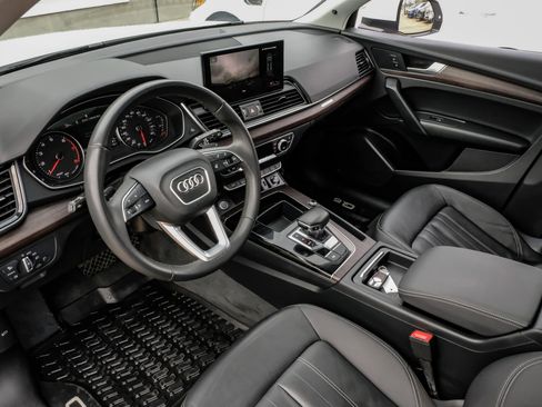 Used 2022 Audi Q5 2.0T Premium image 3