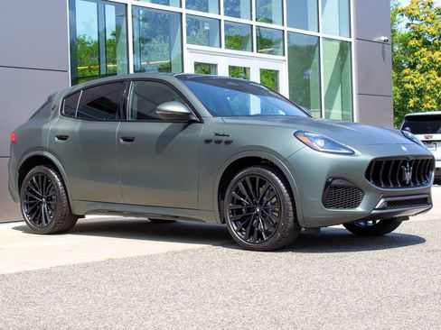 Used 2026 Maserati Grecale Modena AWD/4WD image 3