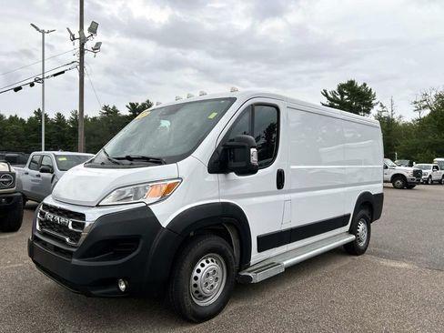 Used 2025 RAM ProMaster 2500 w/ U-Haul Equipment Group FWD image 7