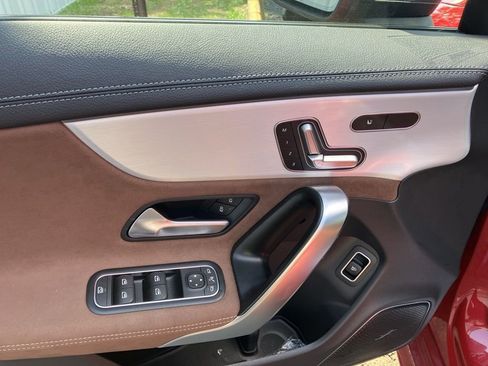 Used 2025 Mercedes-Benz CLA 250 4MATIC image 11