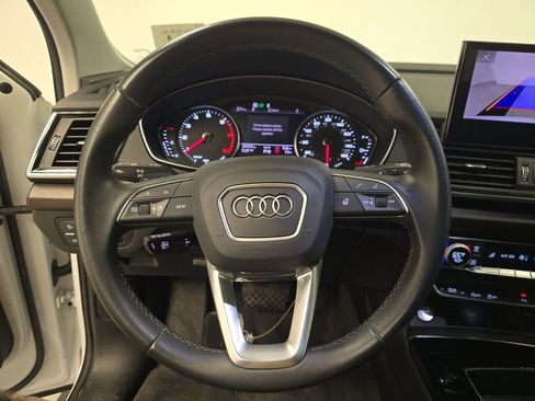 Used 2023 Audi Q5 2.0T Premium w/ Convenience Package image 11