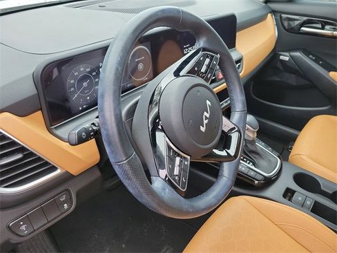 Used 2024 Kia Seltos SX w/ SX Sunroof Package image 21