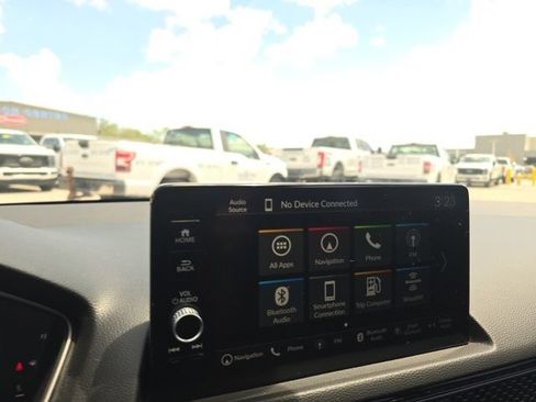 Used 2022 Honda Civic Touring image 8