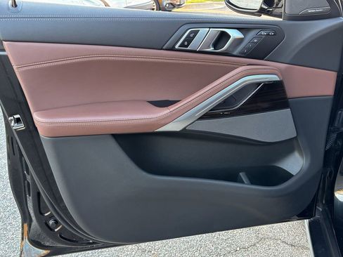 Used 2021 BMW X6 xDrive40i w/ Premium Package image 14