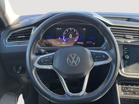 Used 2023 Volkswagen Tiguan SE AWD/4WD image 26