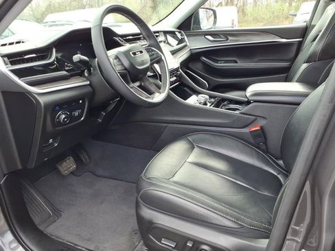 Used 2022 Jeep Grand Cherokee Limited 4xe image 13