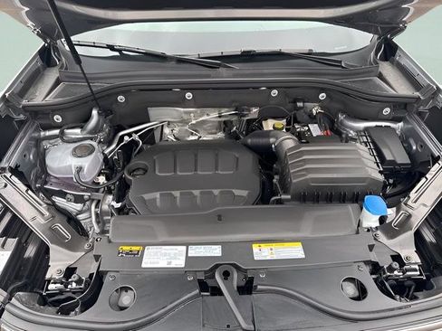 New 2025 Volkswagen Atlas SE image 26