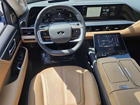 Used 2025 INFINITI QX80 Sensory AWD/4WD image 13