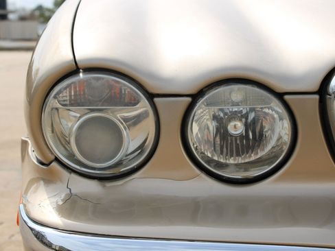 Used 2005 Jaguar XJ8 RWD image 33