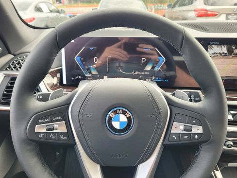 New 2026 BMW X5 xDrive50e w/ Executive Package image 27