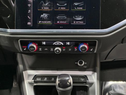 Certified 2022 Audi Q3 2.0T Premium w/ Convenience Package image 14