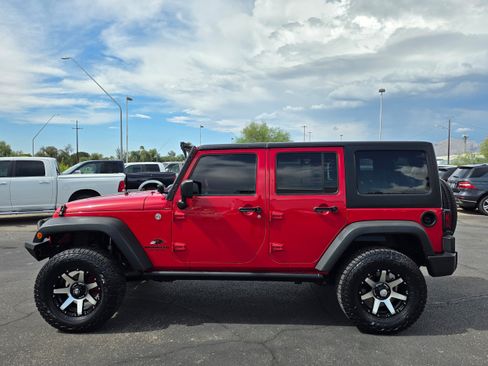 Used 2014 Jeep Wrangler Unlimited Sport w/ Quick Order Package 24S AWD/4WD image 2