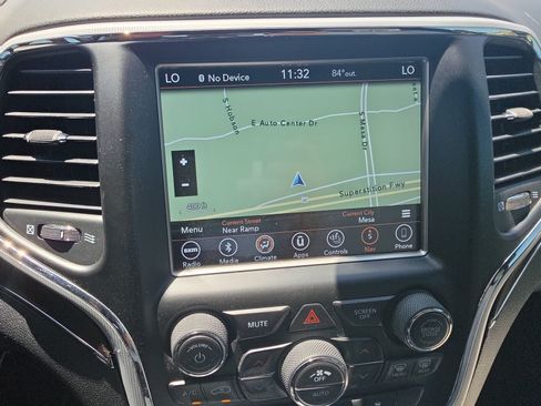Used 2018 Jeep Grand Cherokee Limited AWD/4WD image 19