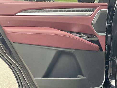 New 2026 Cadillac Escalade Sport image 23