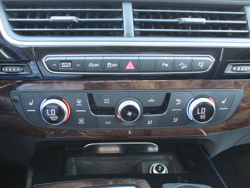 Used 2017 Audi Q7 3.0T Premium Plus image 31