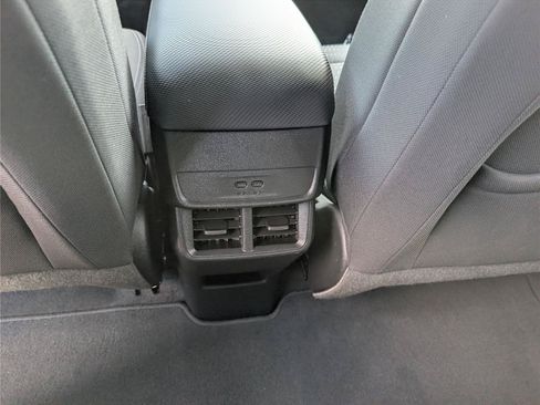 Used 2025 Chevrolet Equinox LT FWD image 18