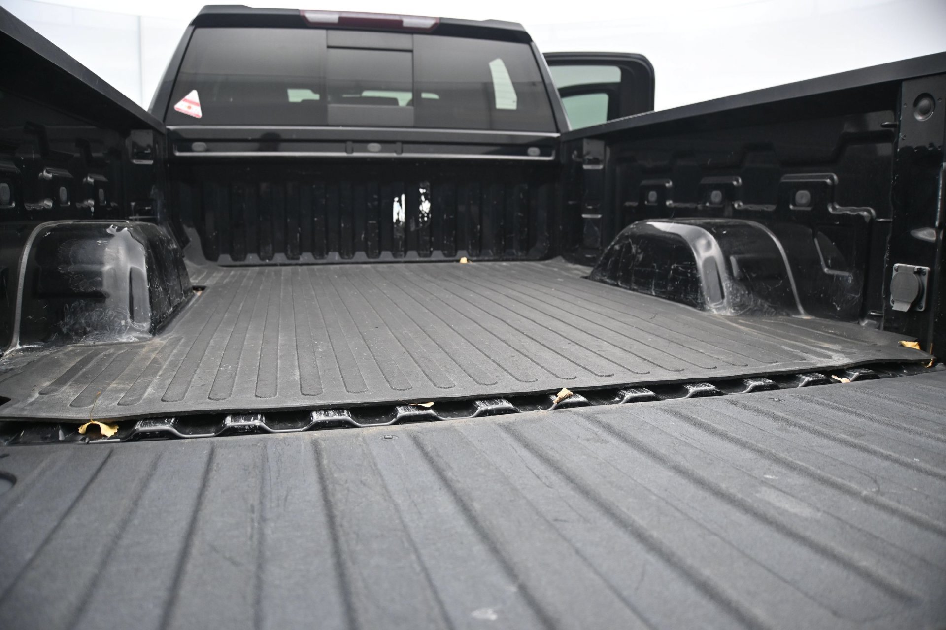 Used 2021 Chevrolet Silverado 1500 LT w/ Z71 Off-Road Package AWD/4WD image 15