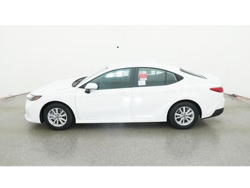 New 2026 Toyota Camry LE image 3