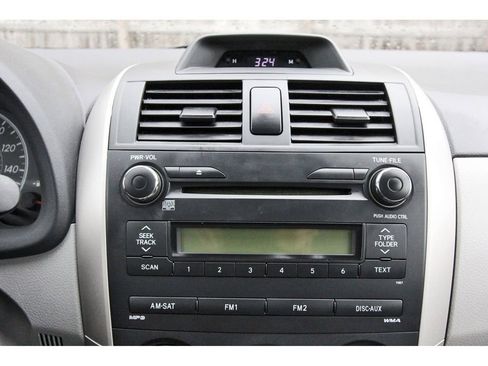 Used 2013 Toyota Corolla L image 23