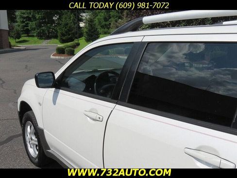 Used 2004 Mitsubishi Outlander LS image 20