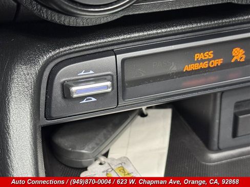 Used 2019 MAZDA MX-5 Miata RF Club RWD image 17
