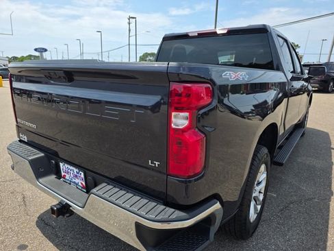 Used 2022 Chevrolet Silverado 1500 LT AWD/4WD image 8