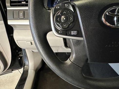 Used 2014 Toyota Camry LE FWD image 10
